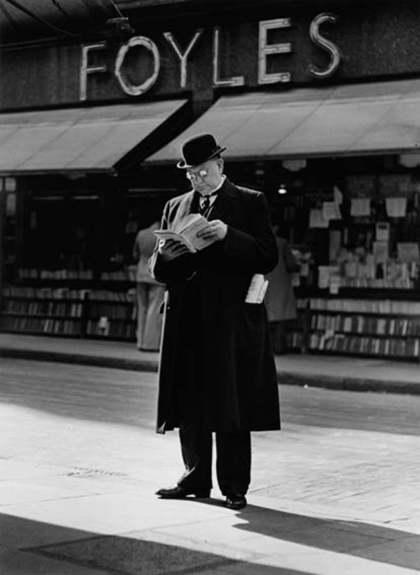 Wolf Suschitzky, Foyles, Charing Cross Road, London, 1936